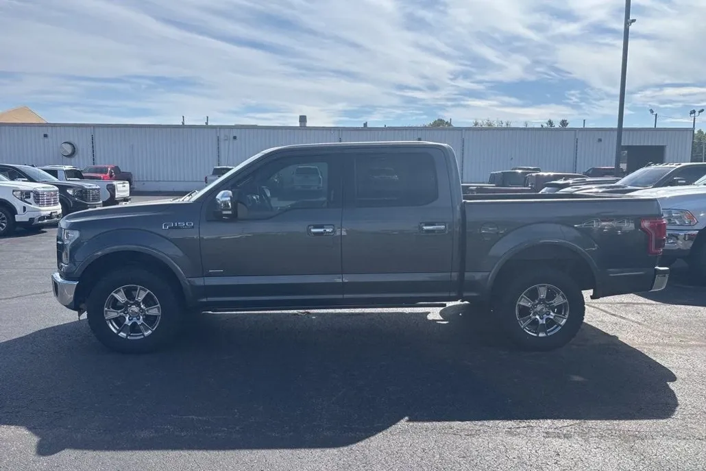 2016 Ford F-150 Lariat photo 1