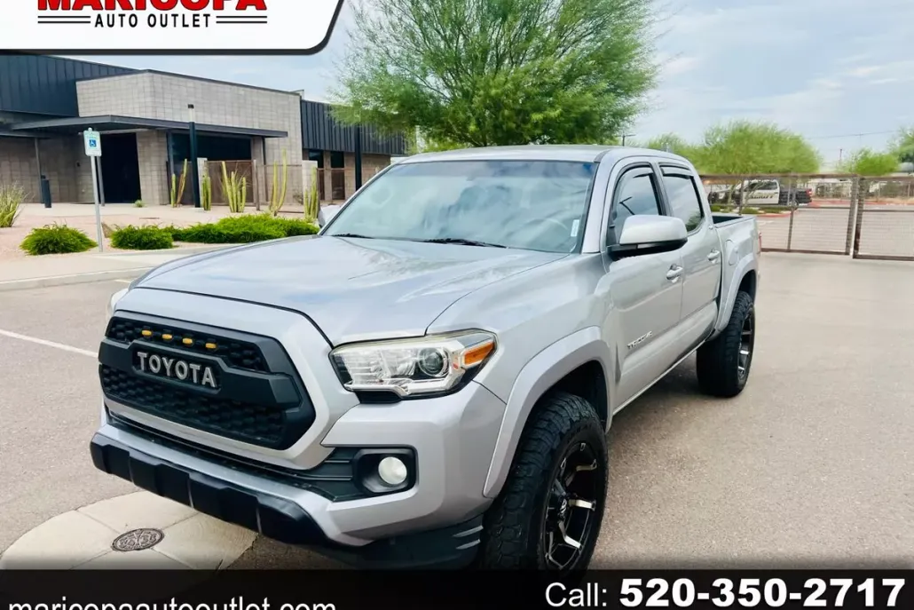 2017 Toyota Tacoma SR5 Double Cab Long Bed V6 photo 1