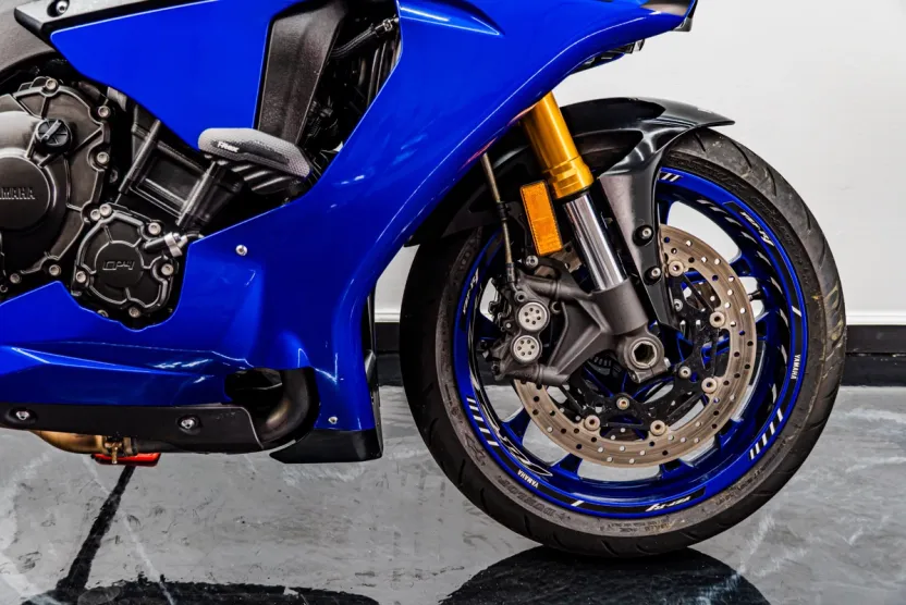 2018 Yamaha YZF-R1 photo 1
