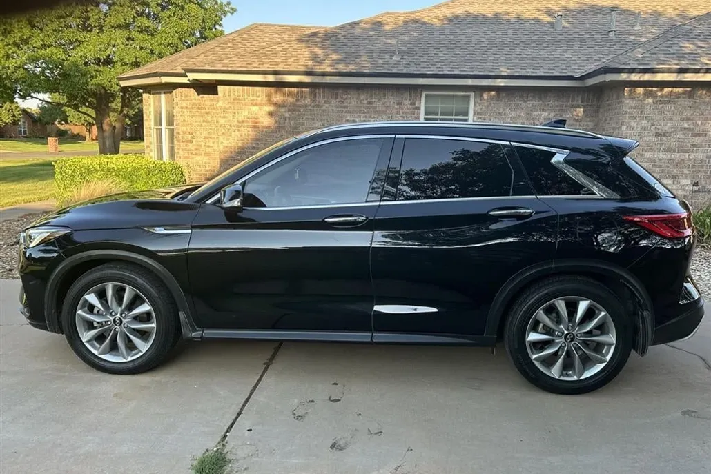 2021 Infiniti QX50 Essential photo 1