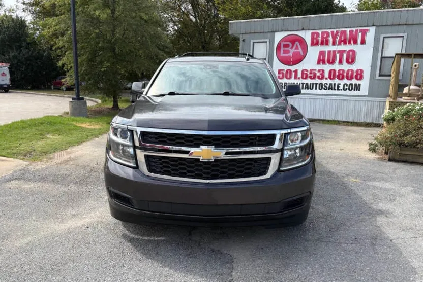 2016 Chevrolet Tahoe LT photo 1