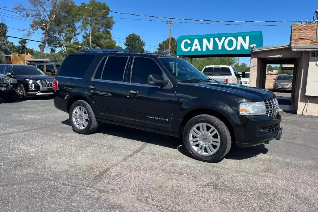 2011 Lincoln Navigator photo 1