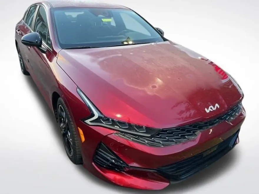 2023 Kia K5 GT-Line photo 1