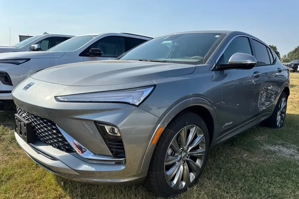 2025 Buick Envista Avenir photo 1