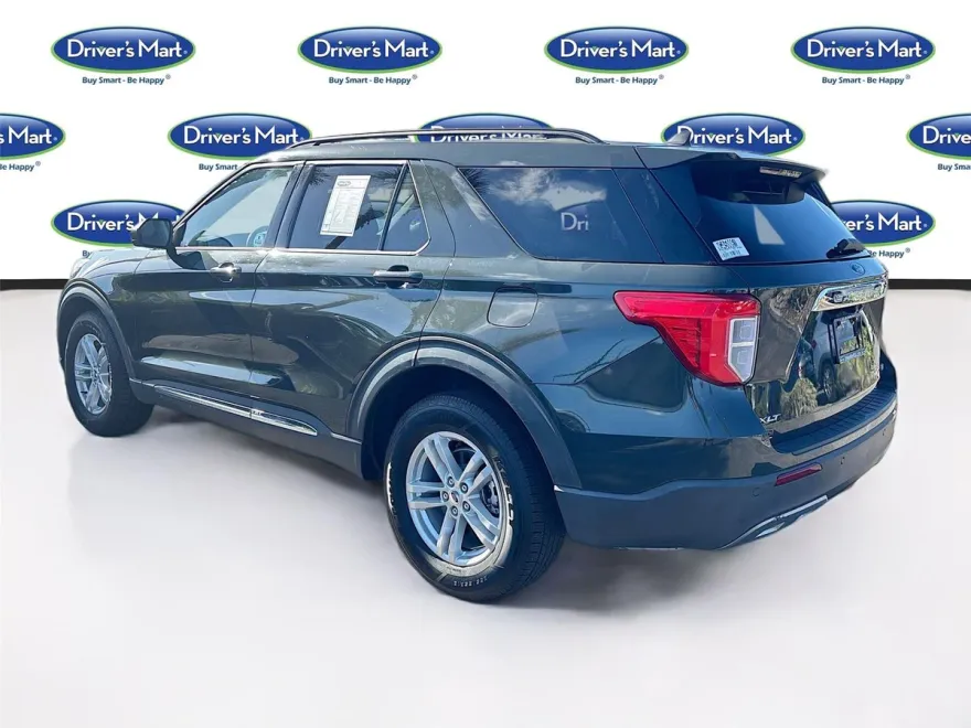 2022 Ford Explorer XLT photo 1
