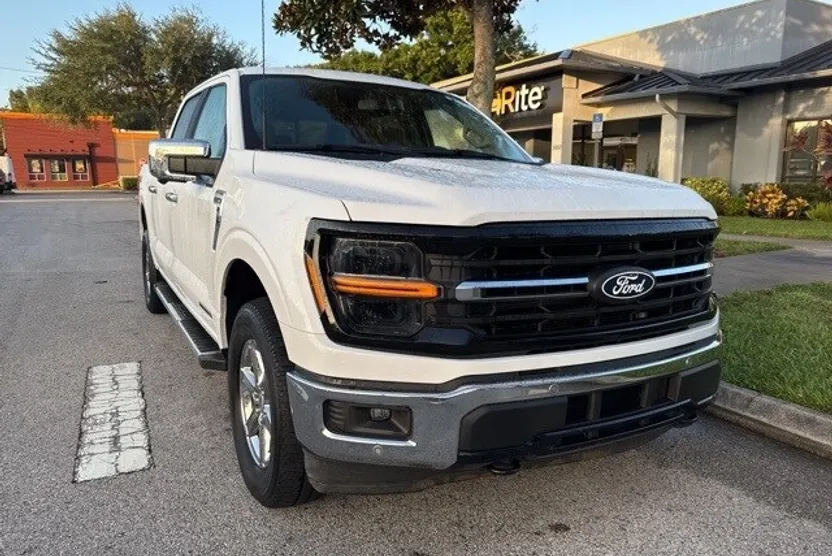 2024 Ford F-150 XLT photo 1