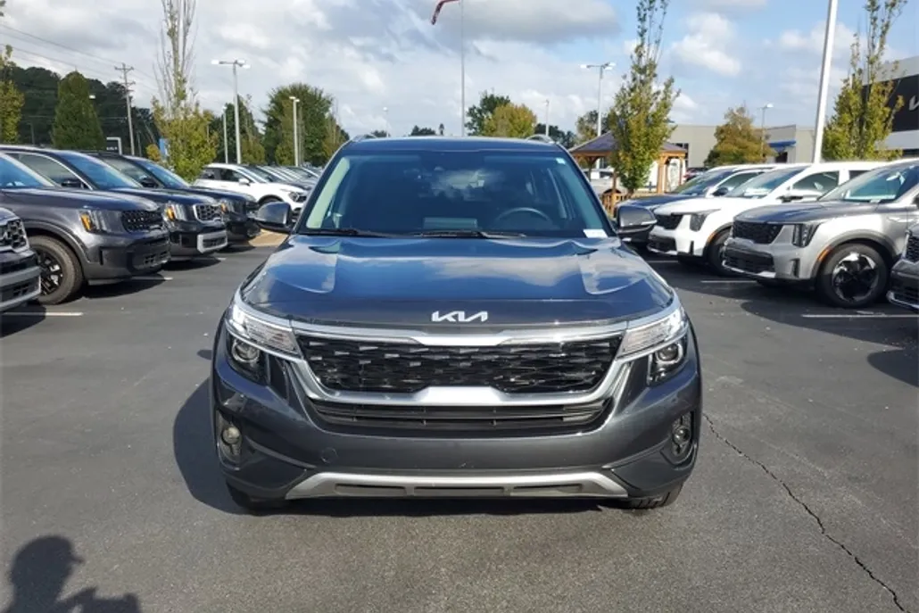 2023 Kia Seltos S photo 1