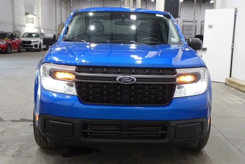 2022 Ford Maverick XLT photo 1