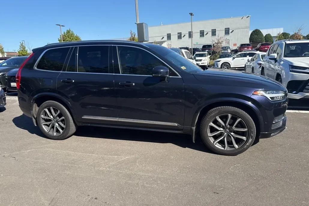 2017 Volvo XC90 T6 Inscription photo 1