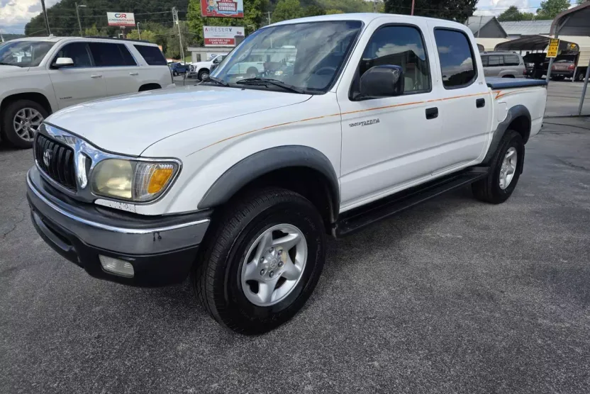 2004 Toyota Tacoma PreRunner V6 Double Cab photo 1