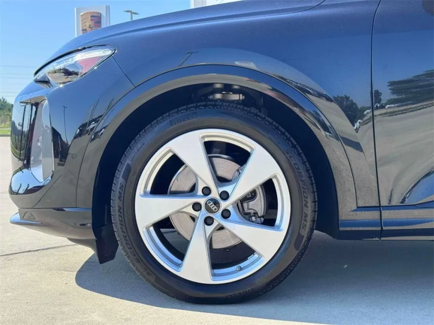 2025 Audi Q5 2.0T Prestige Premium photo 1