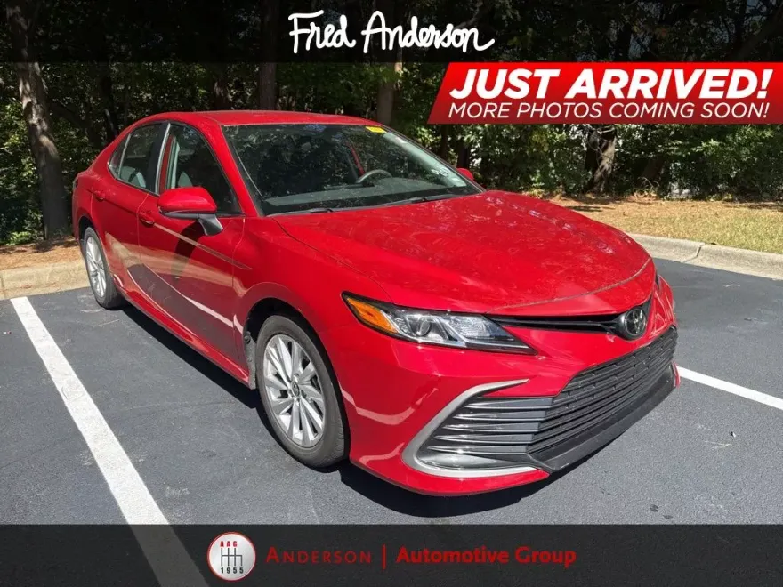 2024 Toyota Camry LE photo 1