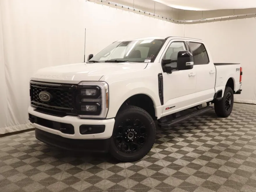 2025 Ford F-250 Lariat photo 1