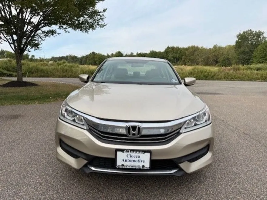 2016 Honda Accord LX photo 1