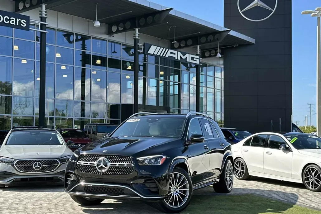 2025 Mercedes Benz GLE 450e photo 1