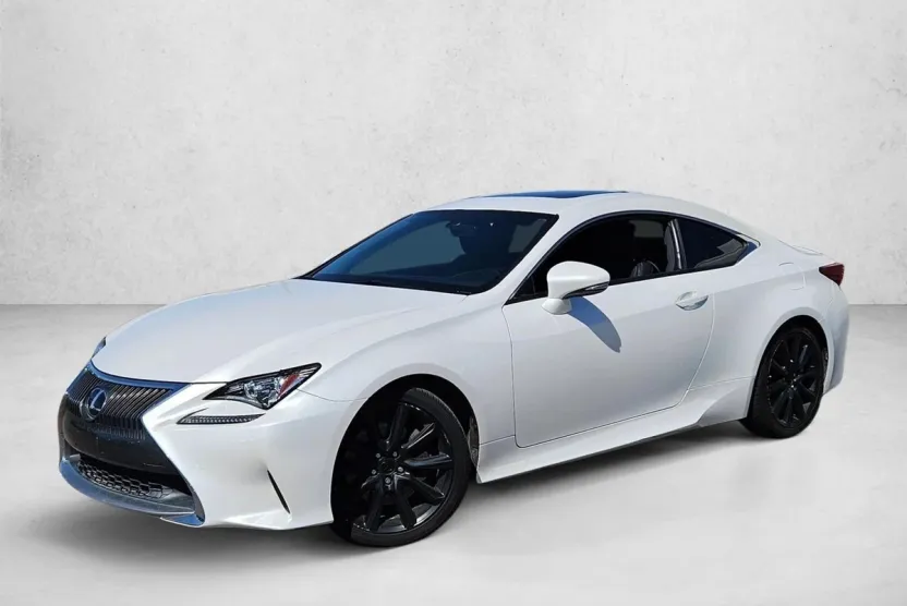 2016 Lexus RC 200t photo 1