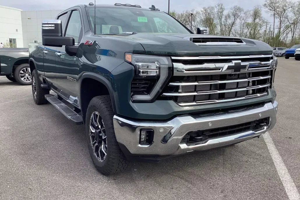 2025 Chevrolet Silverado 3500HD LTZ photo 1