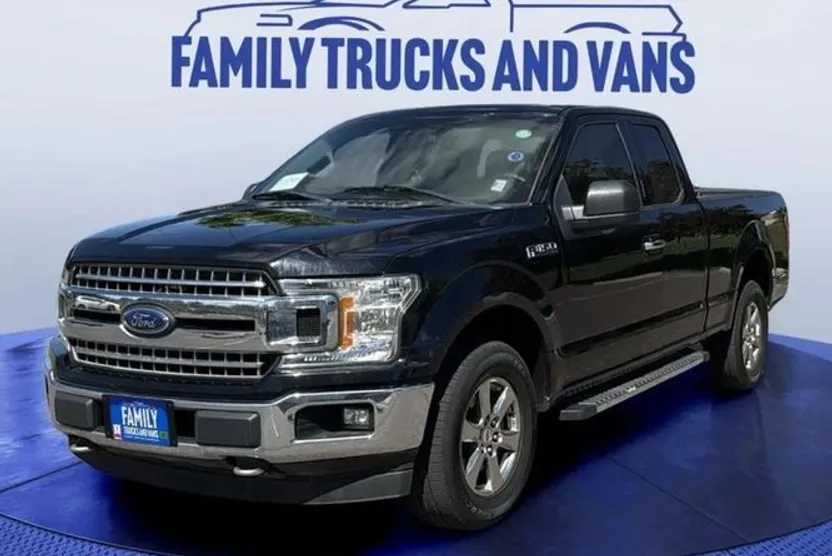 2017 Ford F-150 XLT photo 1