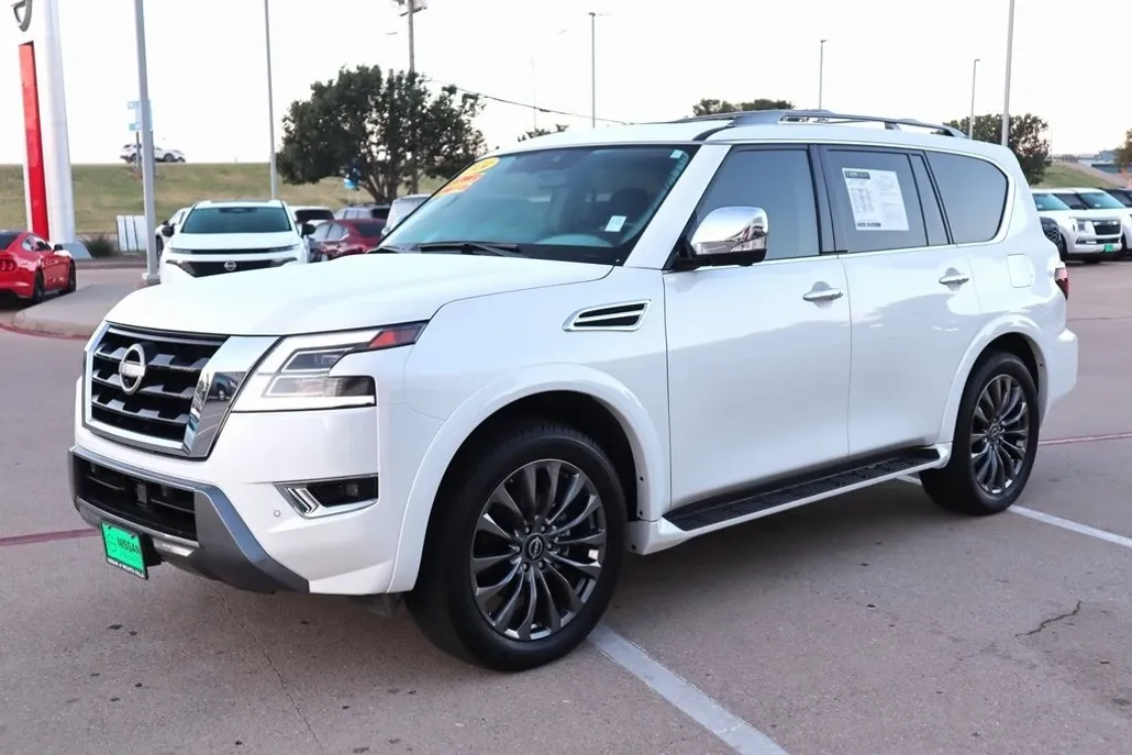 2024 Nissan Armada Platinum photo 1