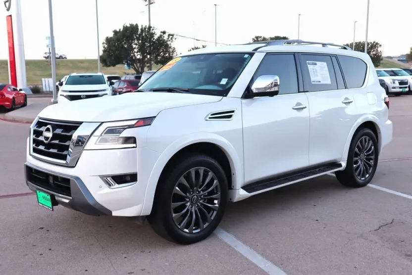 2024 Nissan Armada Platinum photo 1