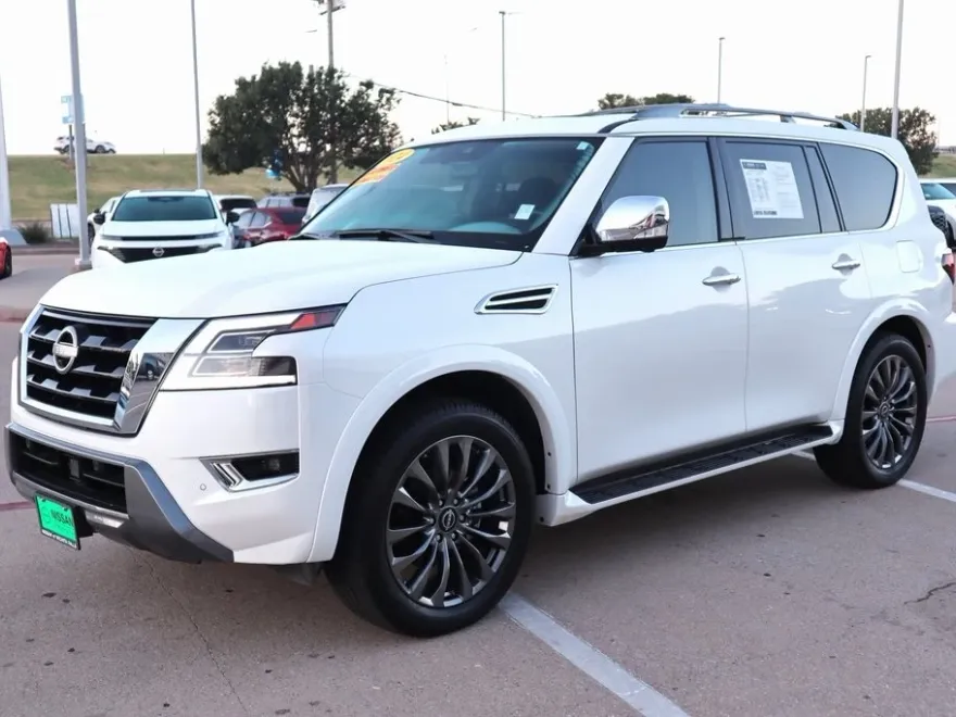 2024 Nissan Armada Platinum photo 1