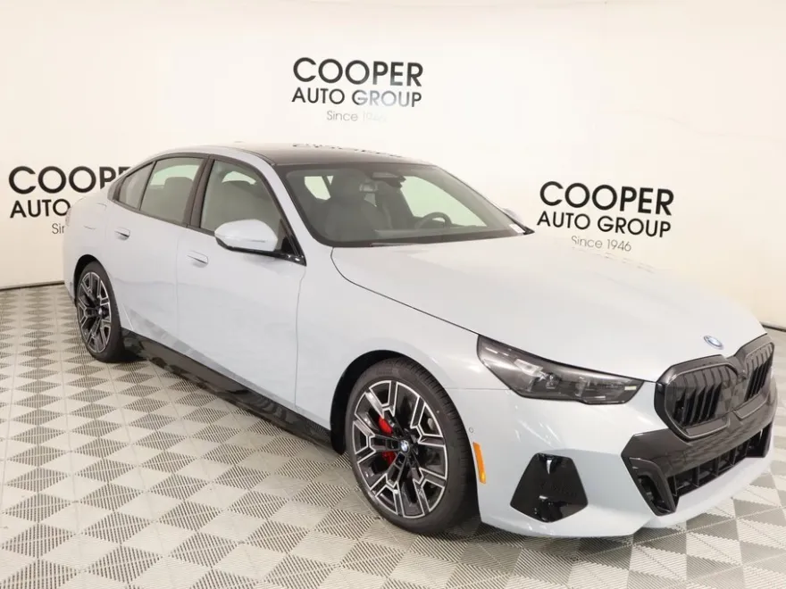 2026 Bmw 550e xDrive photo 1