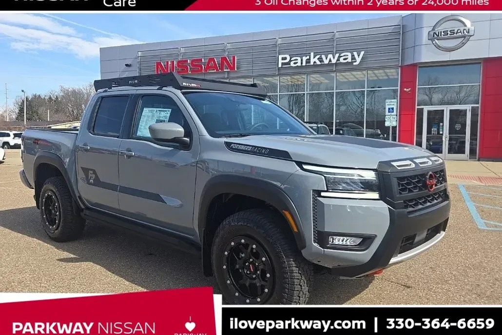 2025 Nissan Frontier Crew Cab PRO-4X photo 1