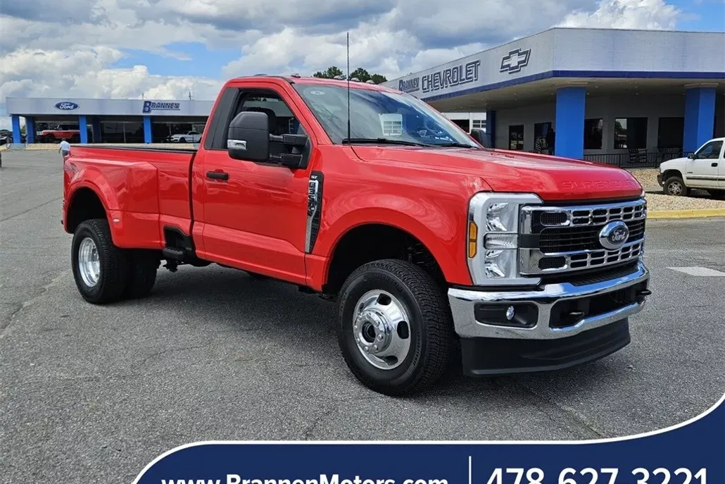 2025 Ford F-350 XLT photo 1