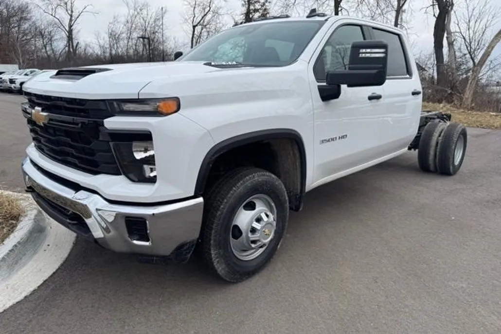 2025 Chevrolet Silverado 3500HD Work Truck photo 1