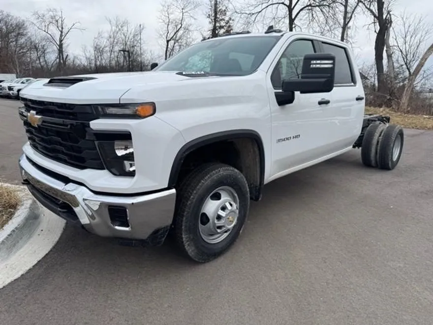 2025 Chevrolet Silverado 3500HD Work Truck photo 1