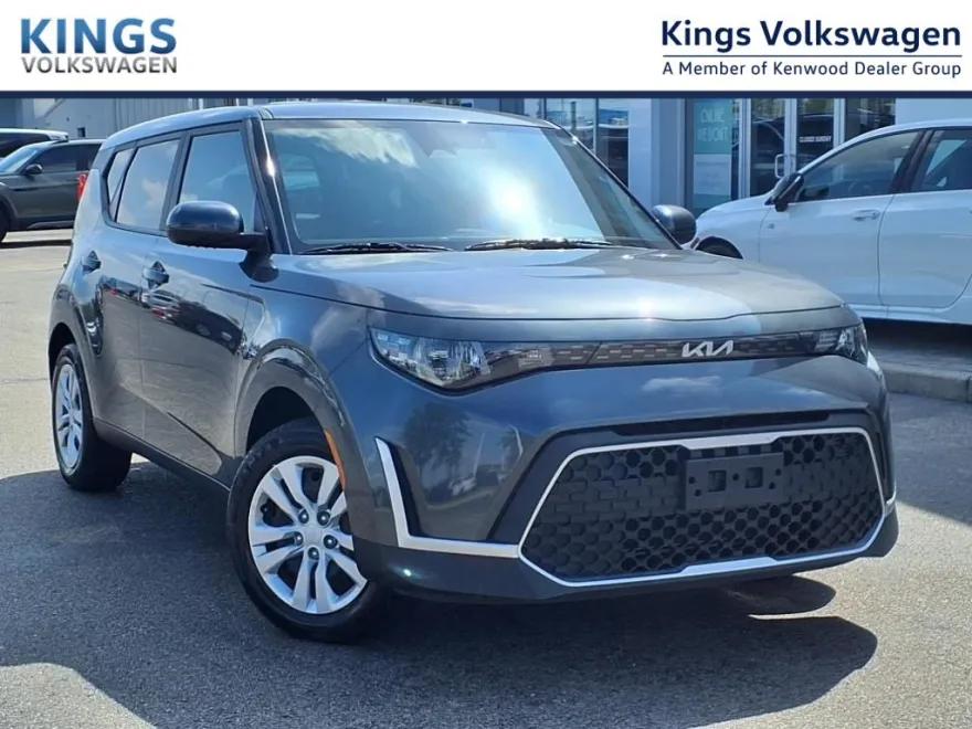 2023 Kia Soul LX photo 1