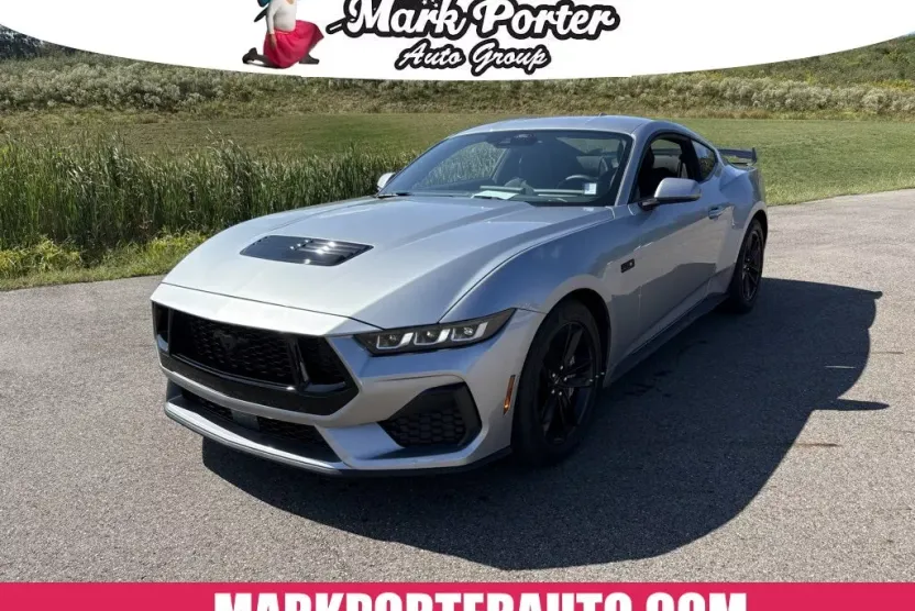 2024 Ford Mustang GT photo 1
