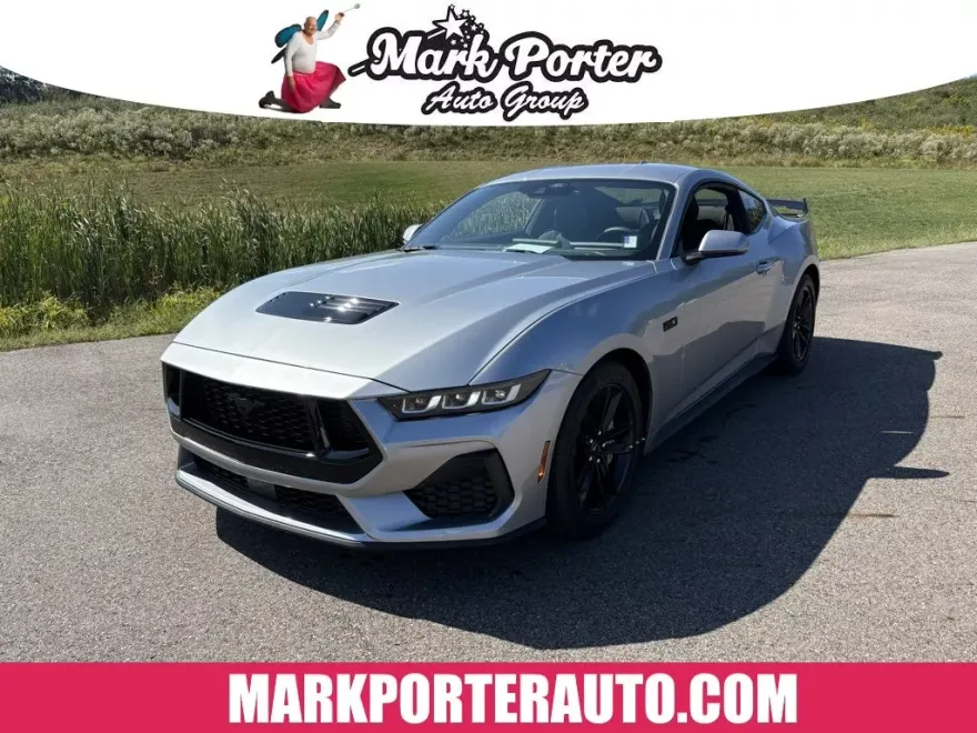 2024 Ford Mustang GT photo 1