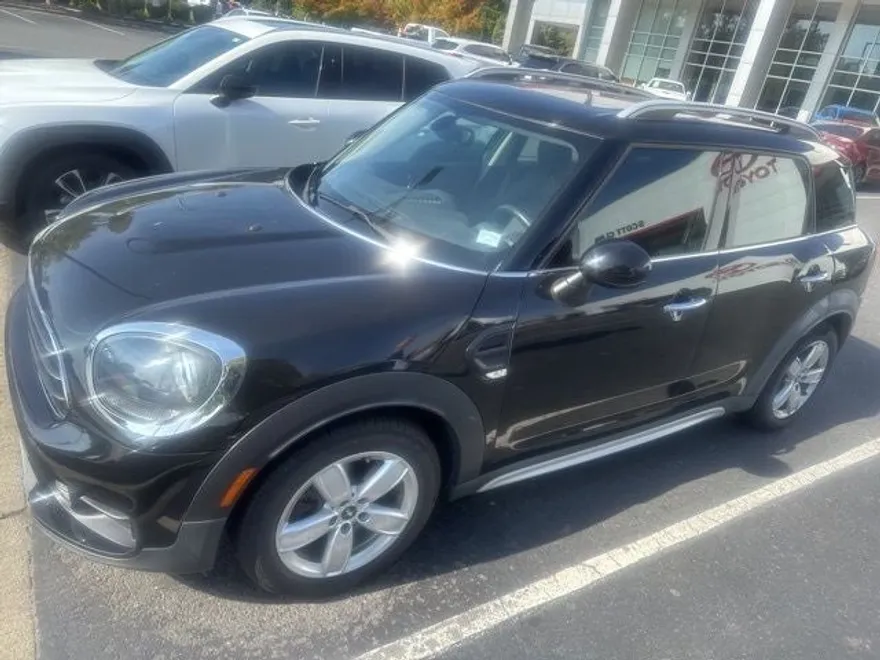 2019 Mini Countryman Classic photo 1