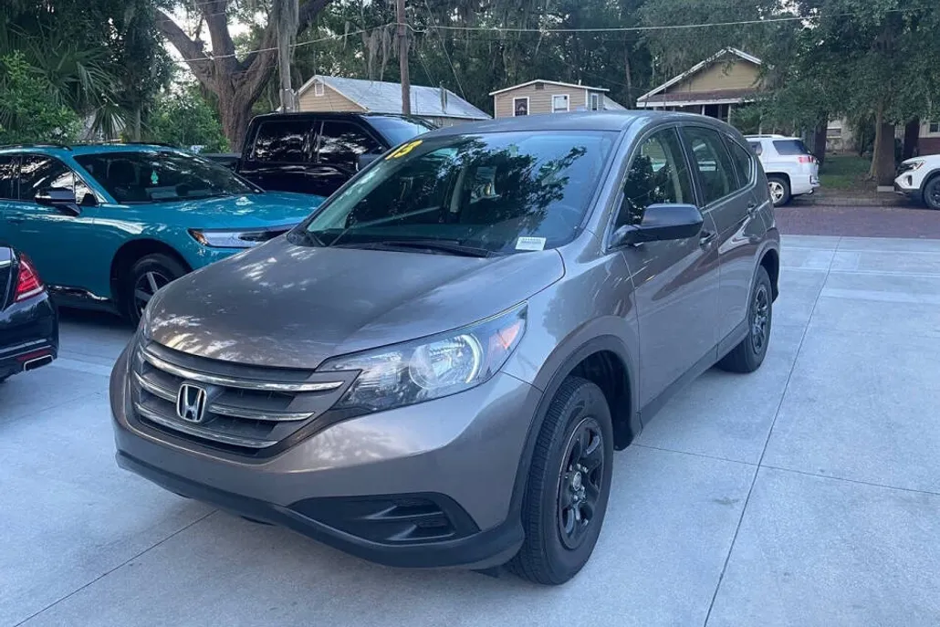 2013 Honda CR-V LX photo 1