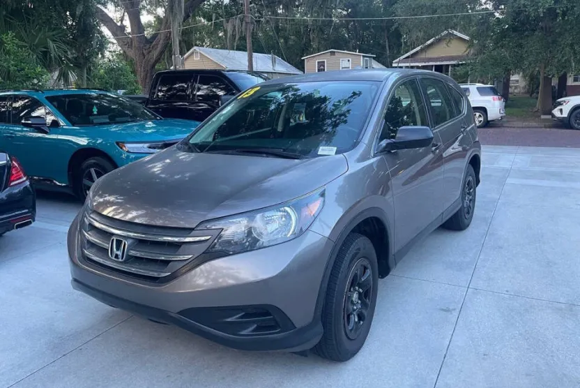 2013 Honda CR-V LX photo 1