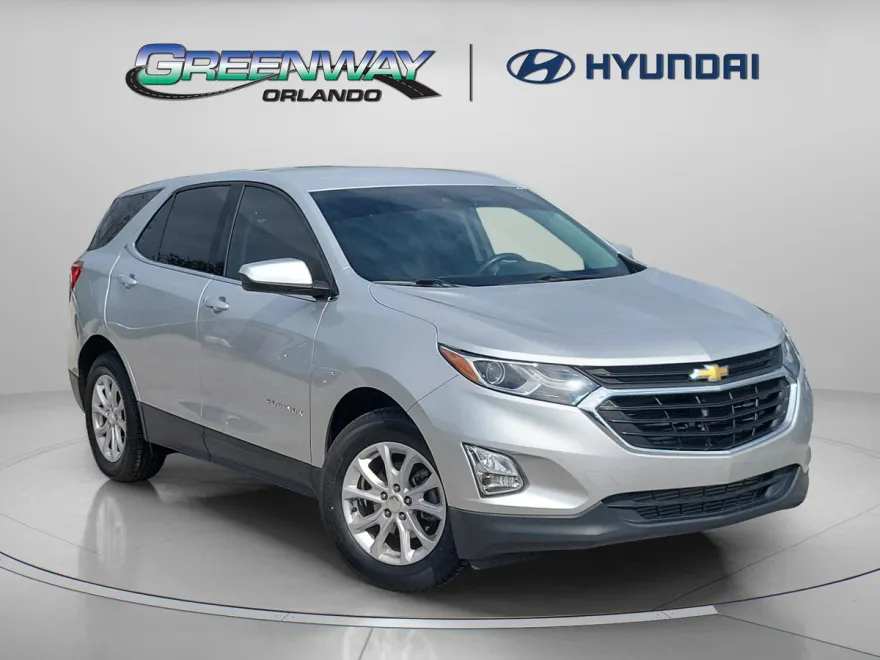 2020 Chevrolet Equinox LT photo 1