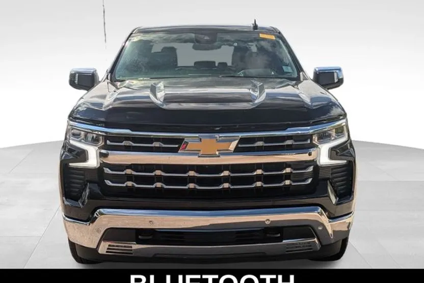 2022 Chevrolet Silverado 1500 LTZ photo 1