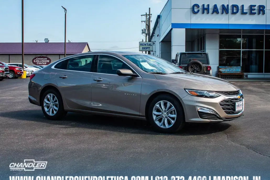 2024 Chevrolet Malibu 1LT photo 1
