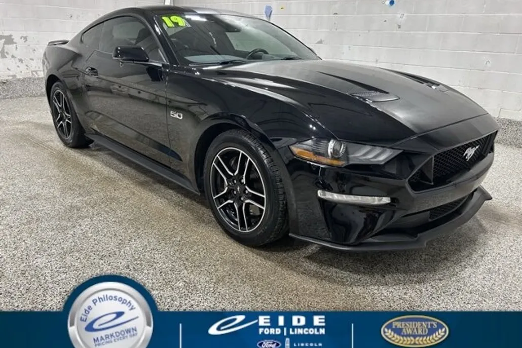 2019 Ford Mustang GT Premium photo 1