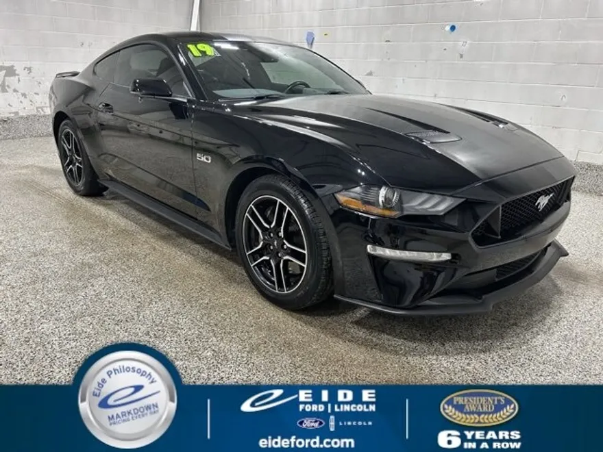 2019 Ford Mustang GT Premium photo 1
