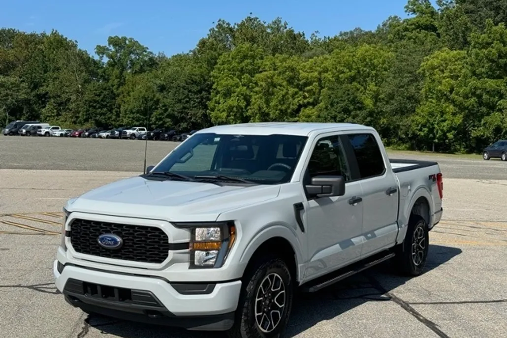 2023 Ford F-150 XL photo 1