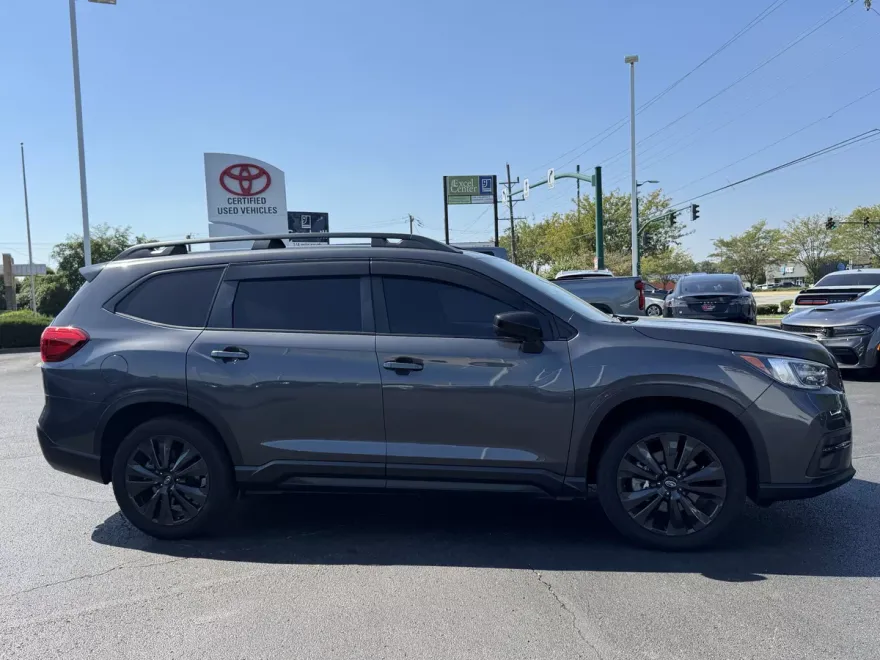 2022 Subaru Ascent Onyx Edition photo 1
