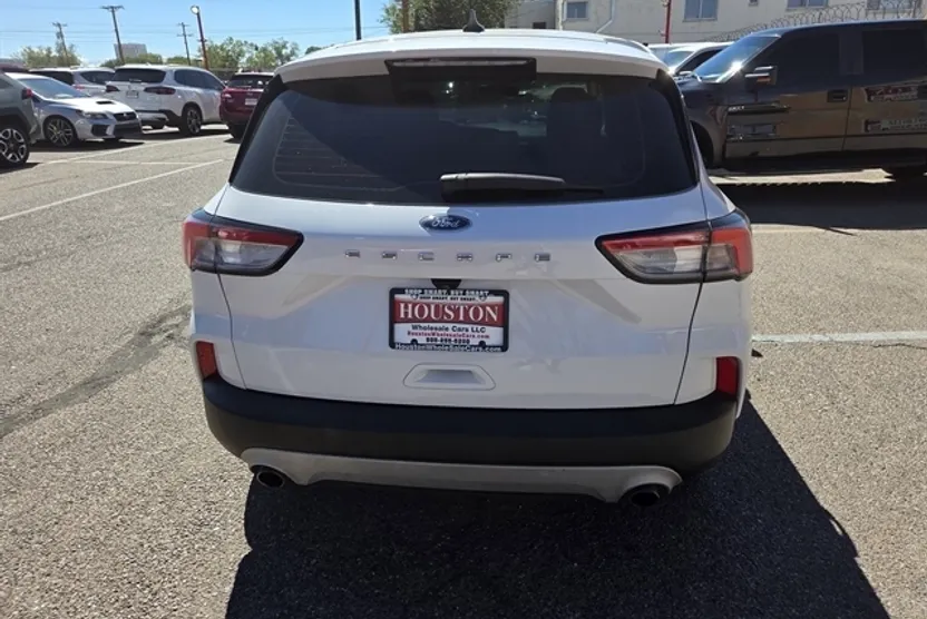 2021 Ford Escape S photo 1
