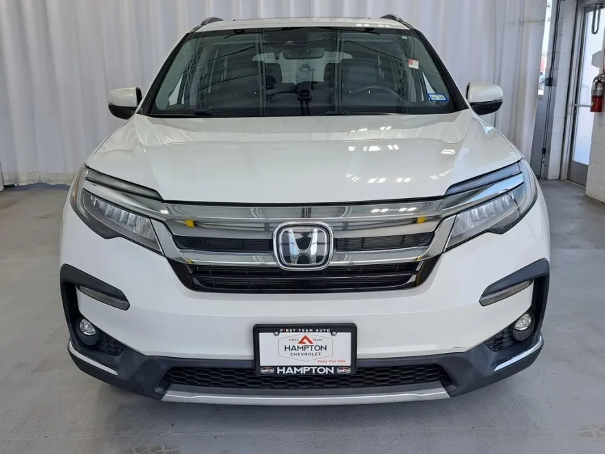 2021 Honda Pilot Touring photo 1