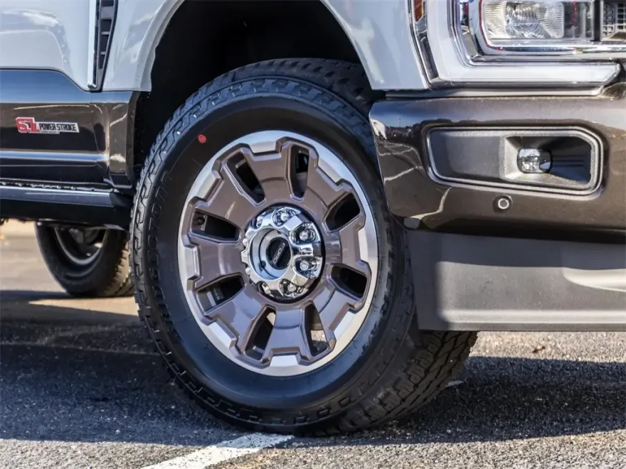 2025 Ford F-250 photo 1