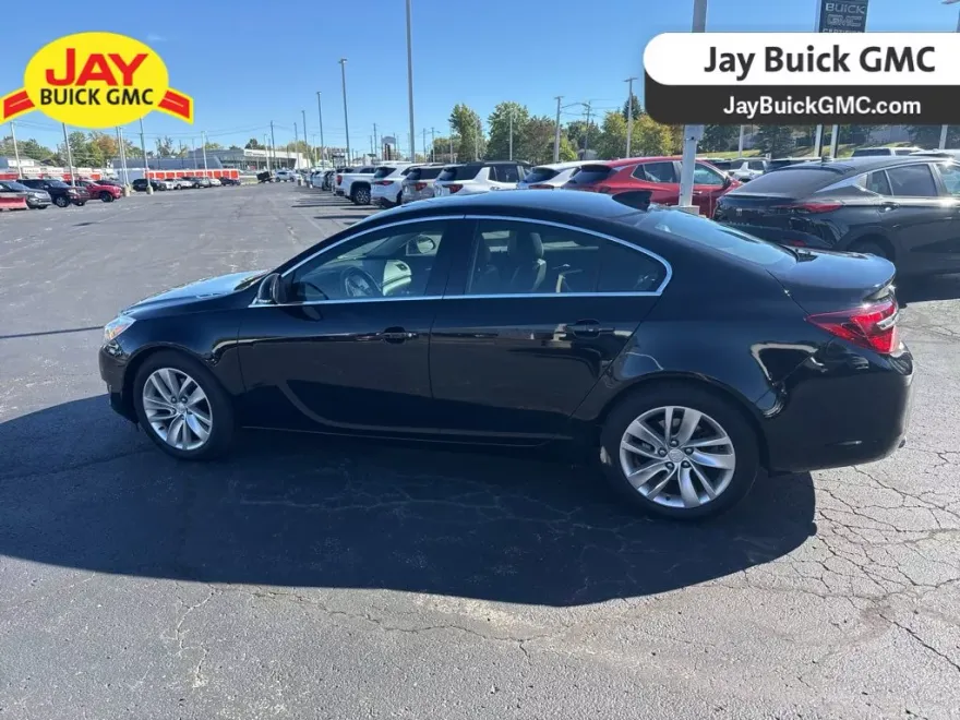 2016 Buick Regal photo 1