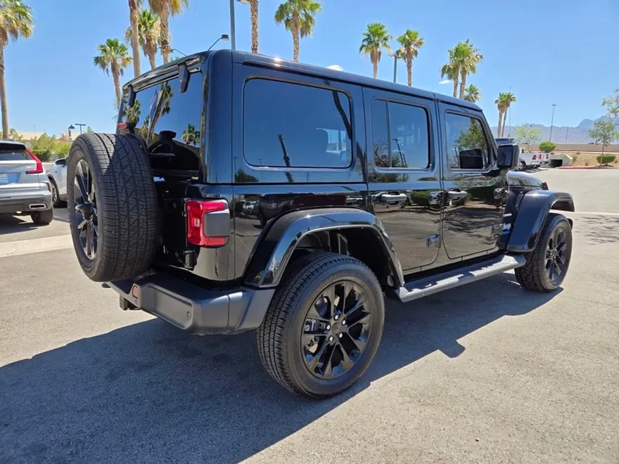 2021 Jeep Wrangler Unlimited Sahara 4xe photo 5