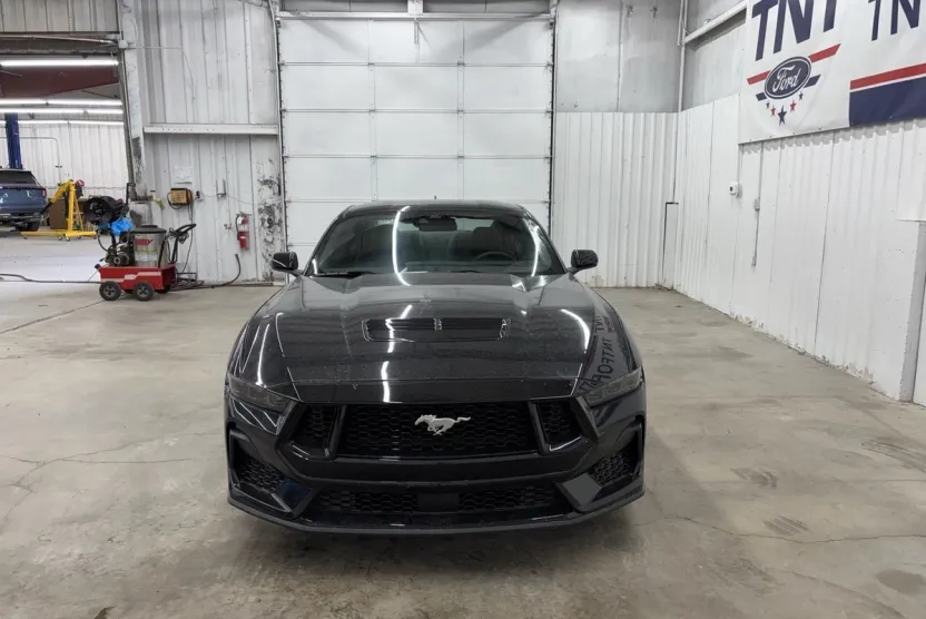 2025 Ford Mustang GT Premium photo 1