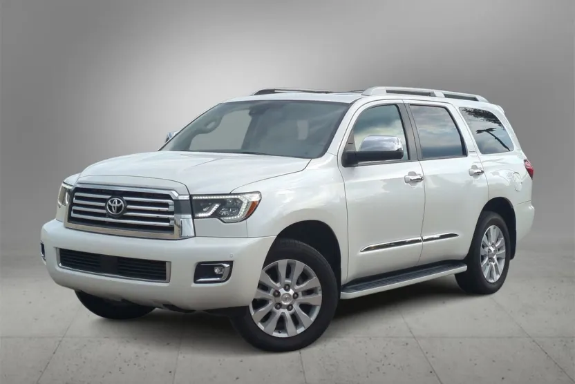 2021 Toyota Sequoia Platinum photo 1